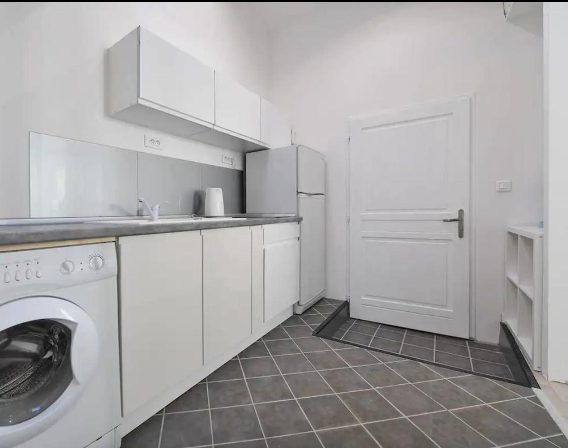 Espace Le Cheval Blanc Castelnau-le-Lez Room photo